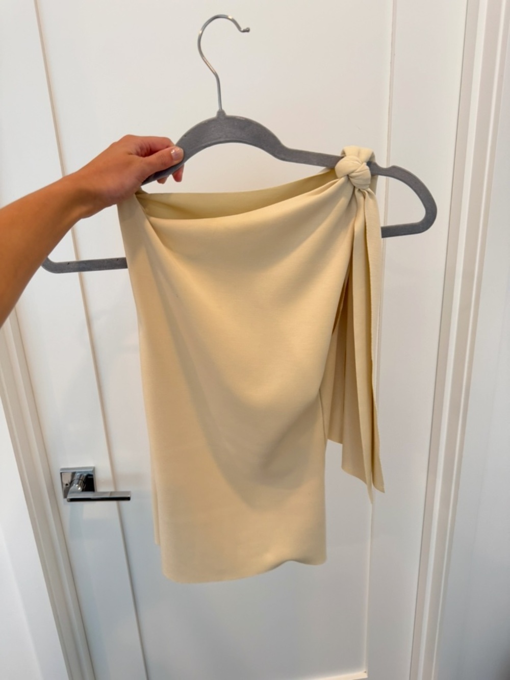 Khy by Kylie Jenner Sueded Stretch Knotted Top in Stone (XS)
